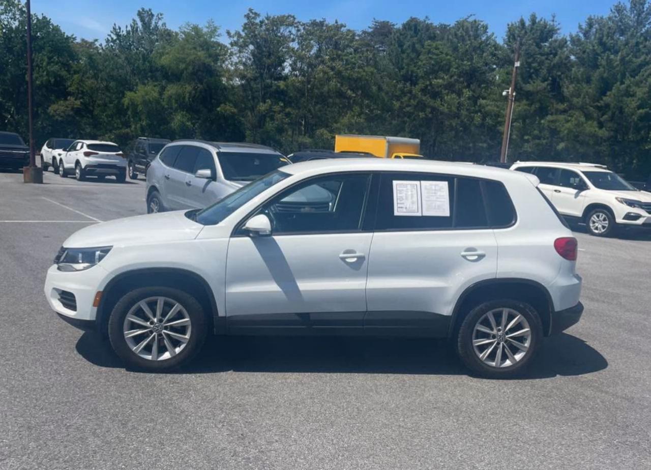volkswagen tiguan limited 2017 WVGBV7AX0HK052688 image